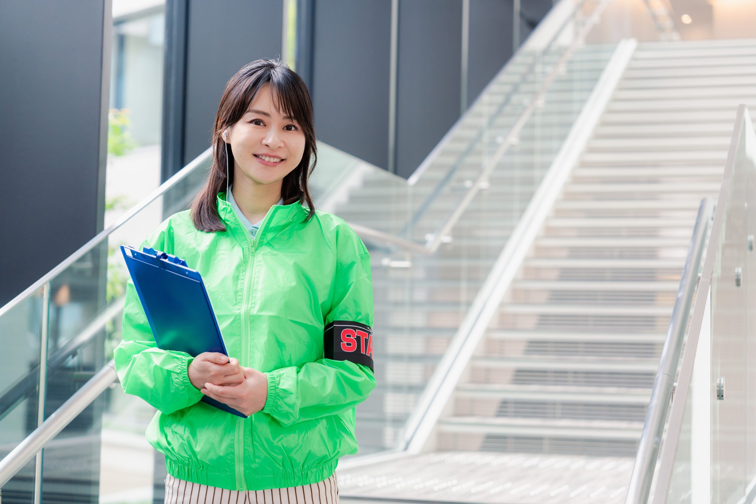 事務局代行、裏方の事務員