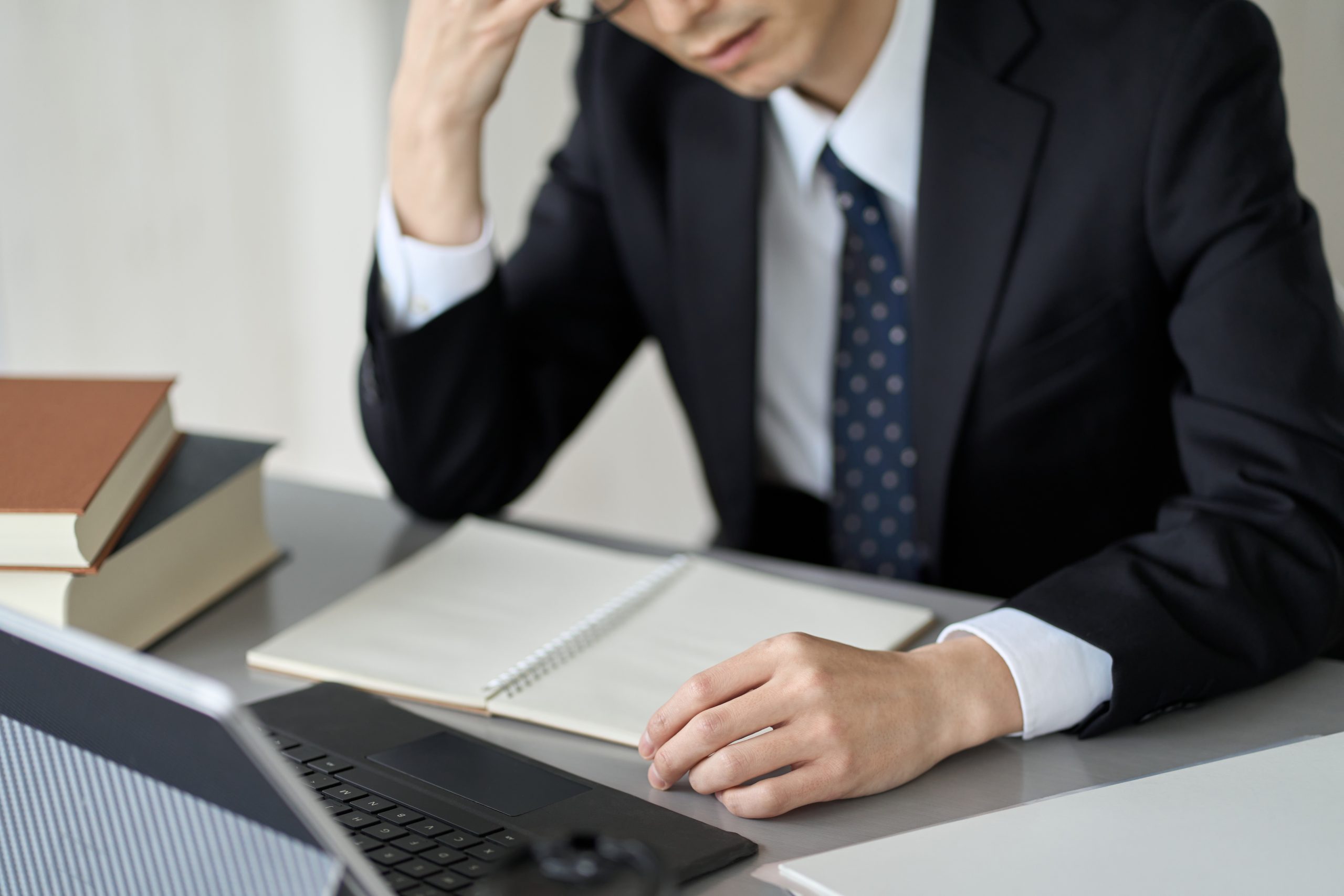 経理人材の教育が困難