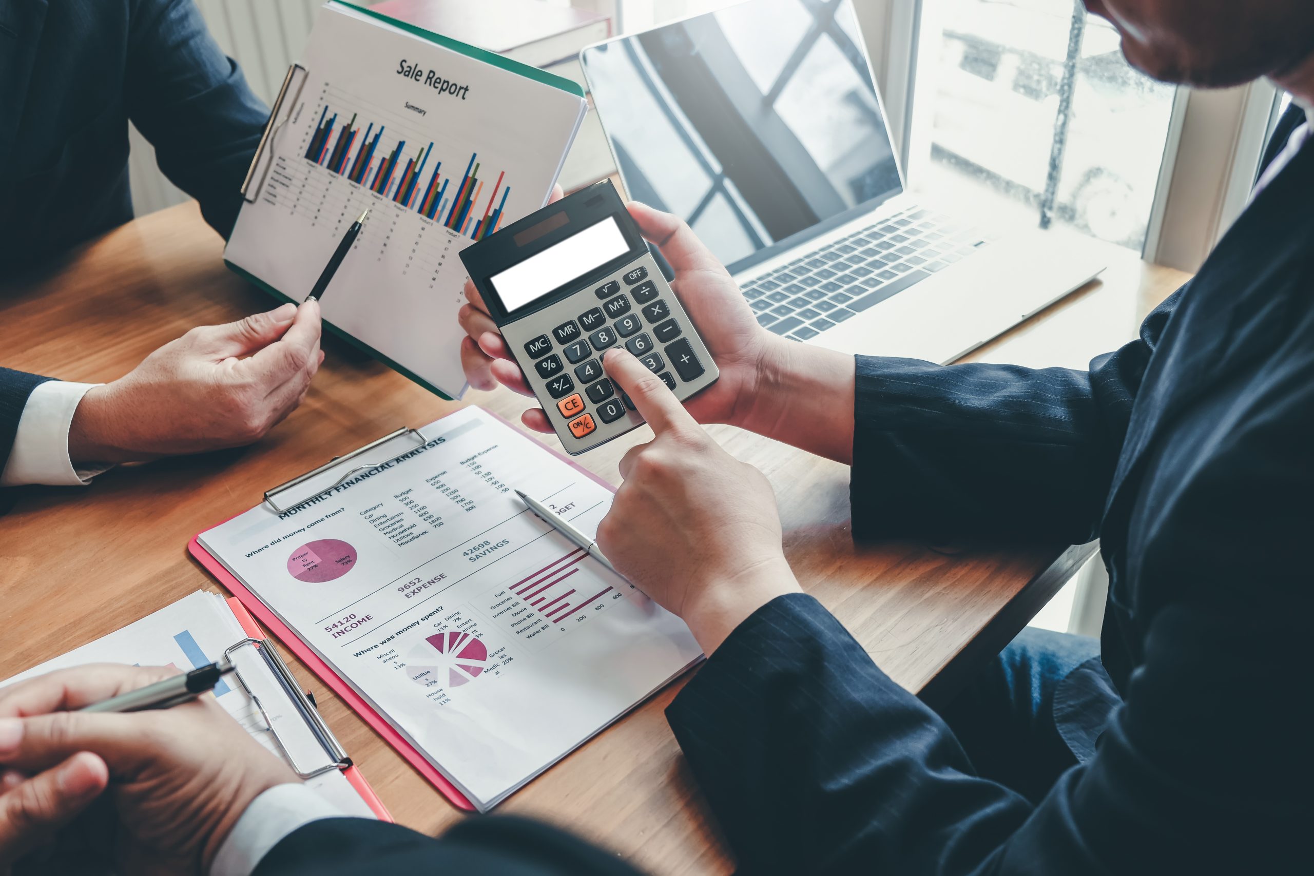 税金の申告を代行してくれる「税理士」