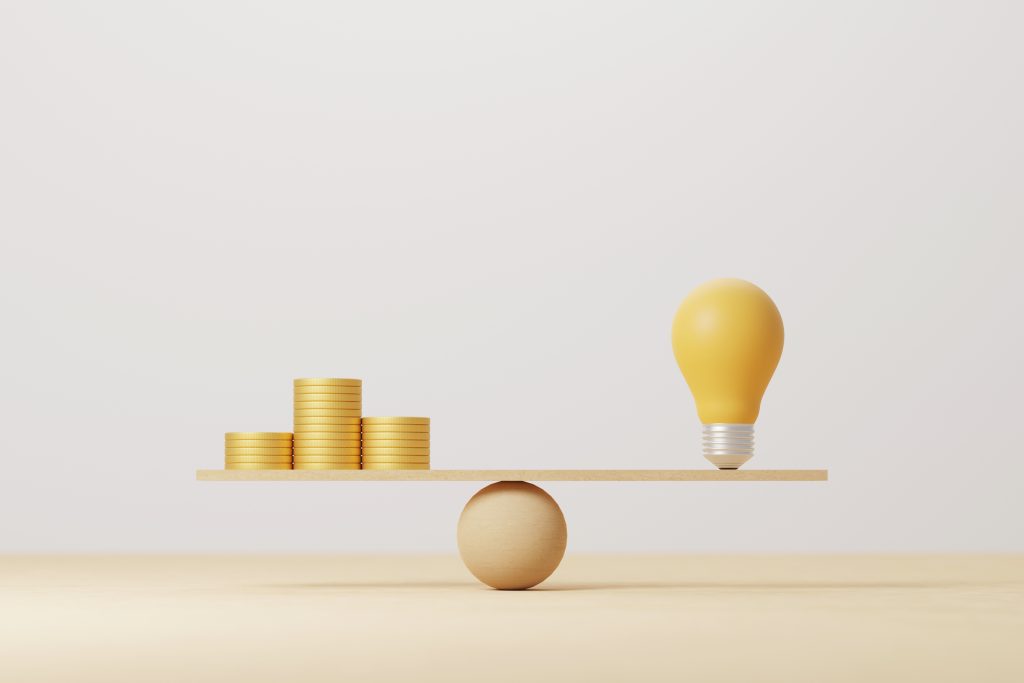 無料の会計ソフトと有料の会計ソフトの違いを説明